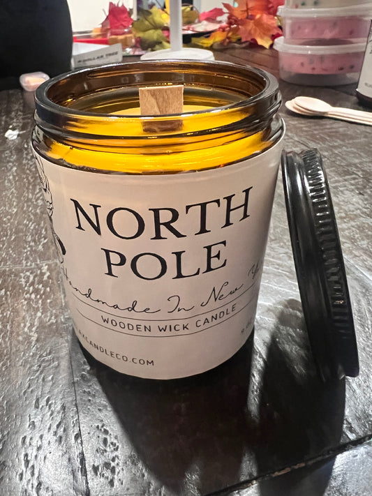 9 oz Wooden Wick North Pole Jar Candle